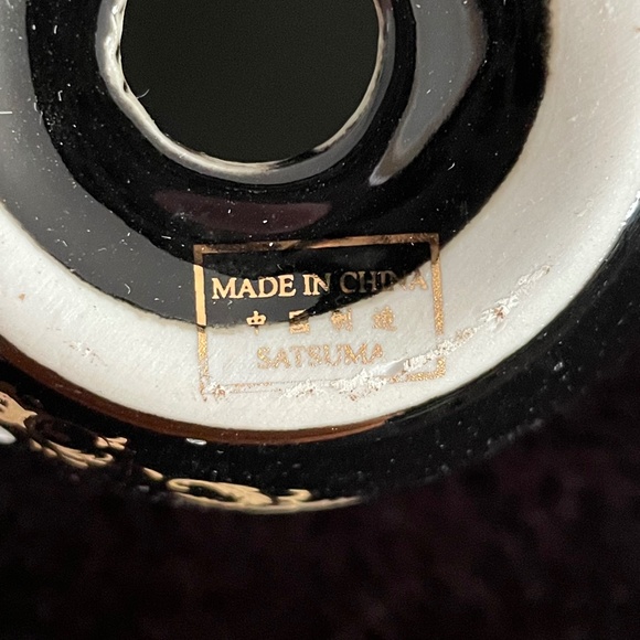 Beautiful Black and gold Decorative Egg - Picture 6 of 6